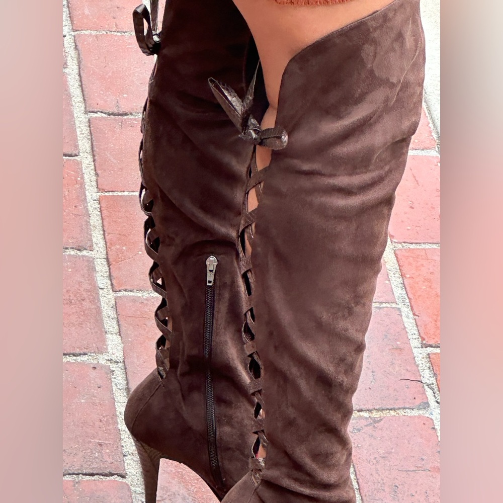 Bebe Madison Boot - Picture 9 of 9